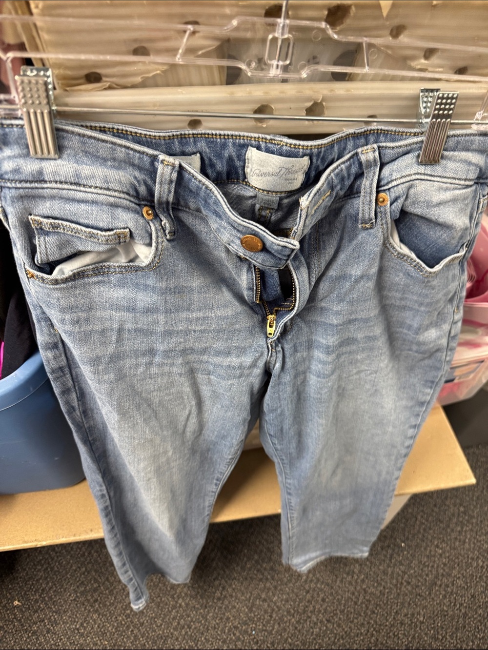 Universal thread high rise slim straight jeans 4 // 080657